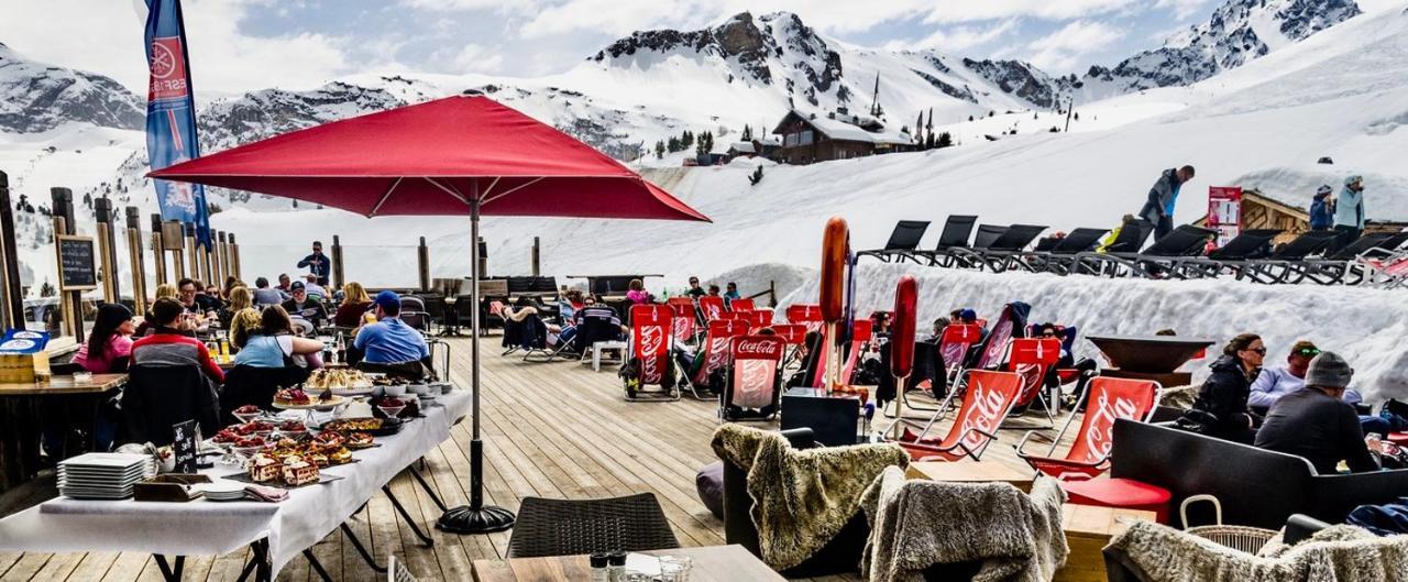 Hôtel 3 étoiles -Restaurant Le Pilatus Courchevel Exterior foto
