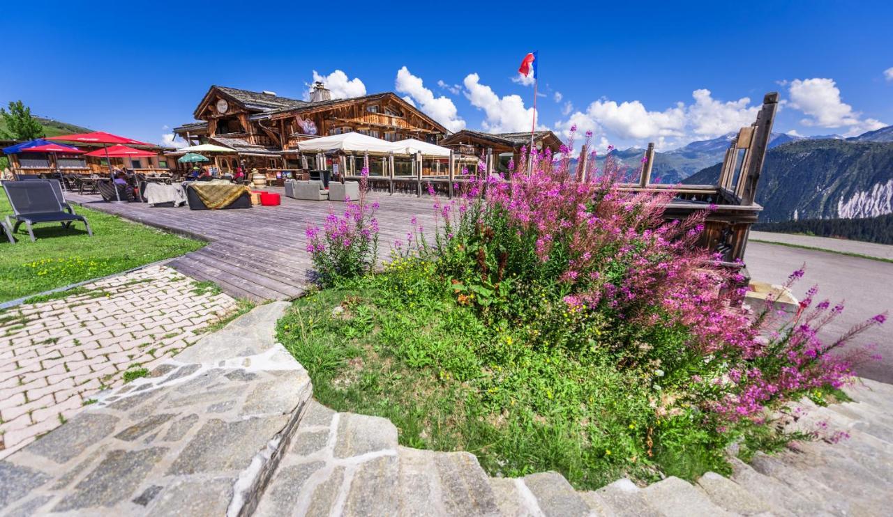 Hôtel 3 étoiles -Restaurant Le Pilatus Courchevel Exterior foto